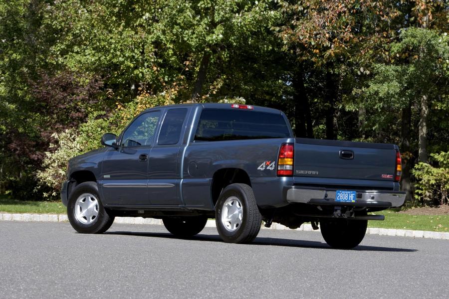  GMC Sierra Hybrid 2005 года  (фото 10 из 22)
